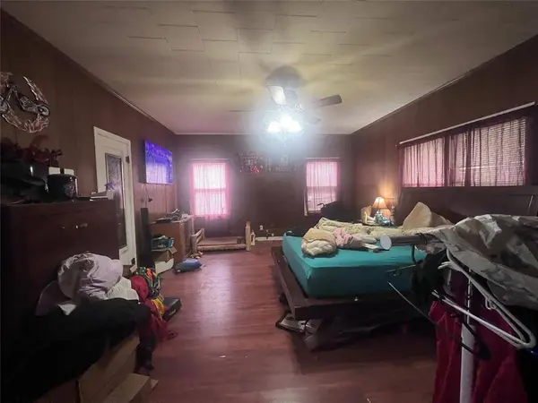 1015 Symonds Place, Stamford, TX 79553