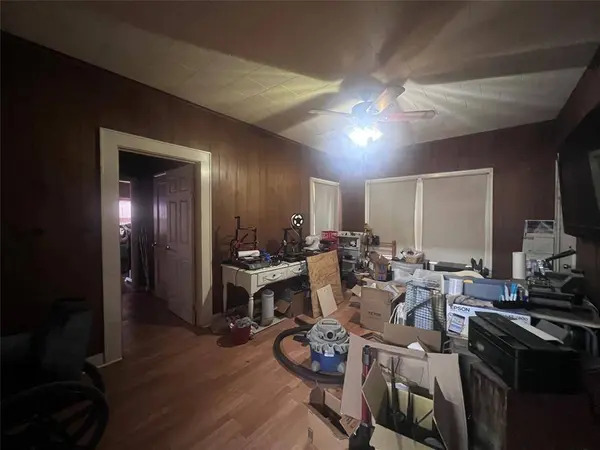 1015 Symonds Place, Stamford, TX 79553