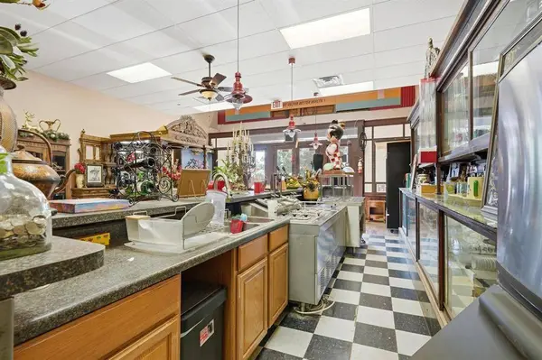 110 S Swenson Street, Stamford, TX 79553