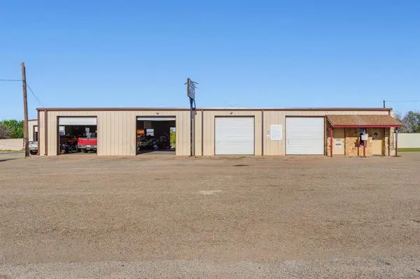 1805 N Swenson Street, Stamford, TX 79553