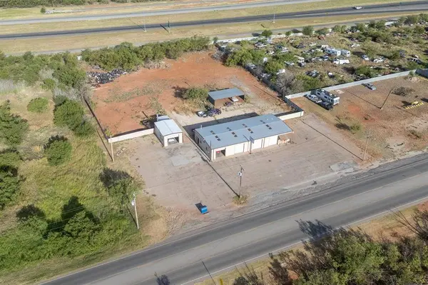 1805 N Swenson Street, Stamford, TX 79553