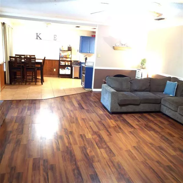 8823 Kensington Drive, Shreveport, LA 71118