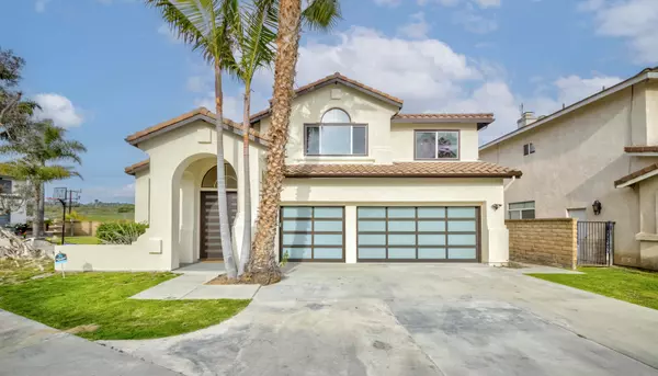 5338 S Chariton Ave, Los Angeles, CA 90056-1353