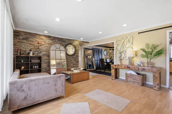 29249 Everett Street, Southfield, MI 48076
