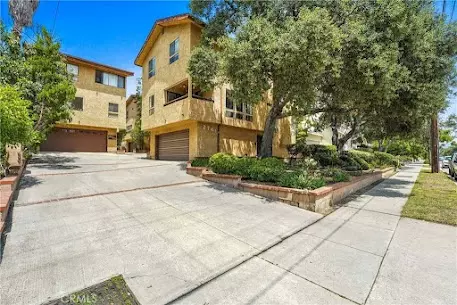 2741 Hermosa Ave #B, Montrose, CA 91020-1704