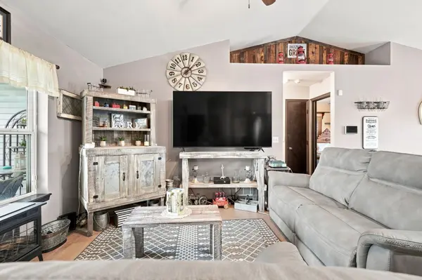 6613 Ohio St SW, Cedar Rapids, IA 52404-5440