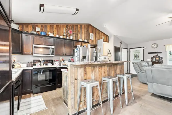 6613 Ohio St SW, Cedar Rapids, IA 52404-5440