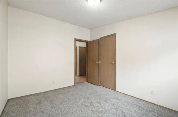 134 Paddock Cir, Iowa City, IA 52240