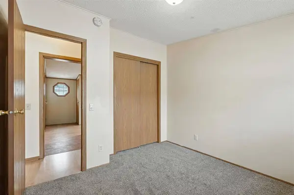 134 Paddock Cir, Iowa City, IA 52240