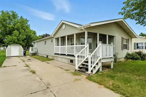 134 Paddock Cir, Iowa City, IA 52240