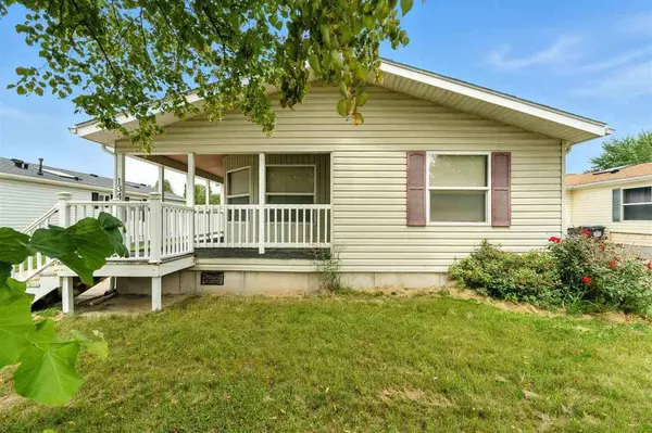 134 Paddock Cir, Iowa City, IA 52240