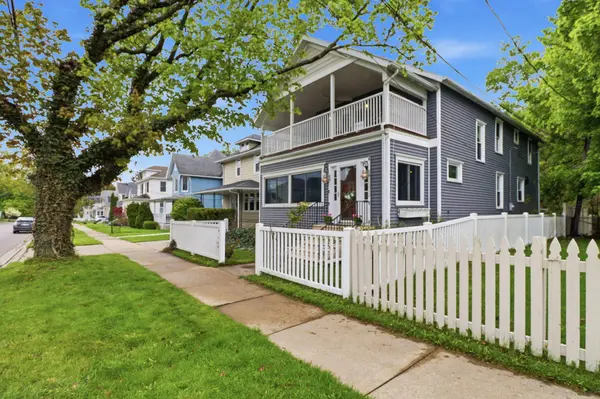 1012 Pearl Street