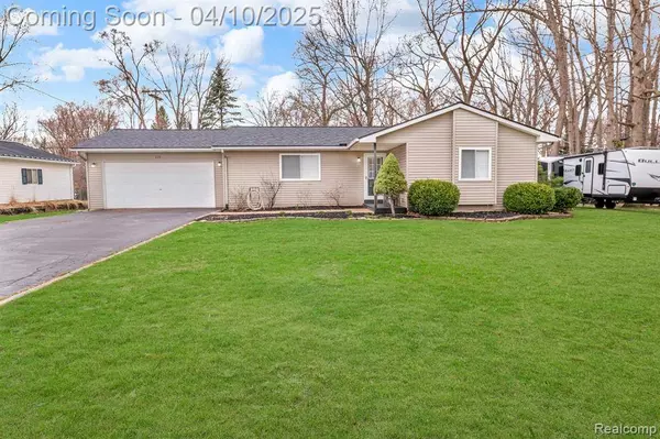 335 DELAWARE Road, Northfield Twp, MI 48189