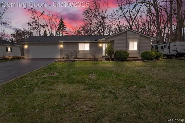 335 DELAWARE Road, Northfield Twp, MI 48189