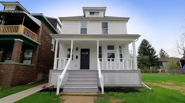 6195 16th St, Detroit, MI 48208-1301