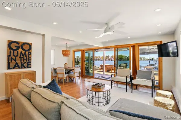 807 PINE TREE Road W, Orion Twp, MI 48362