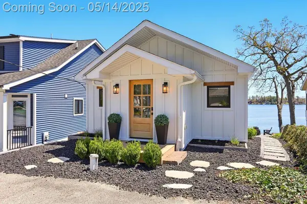 807 PINE TREE Road W, Orion Twp, MI 48362