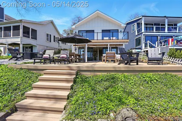 807 PINE TREE Road W, Orion Twp, MI 48362