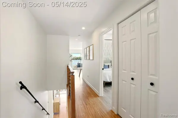 807 PINE TREE Road W, Orion Twp, MI 48362