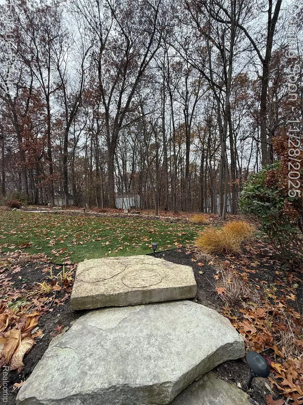 3730 Winding Pine DR, Metamora, MI 48455