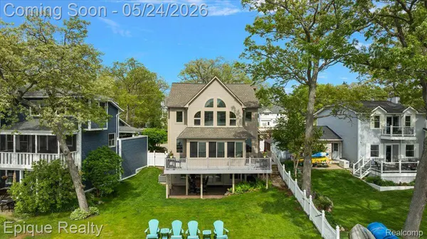 36 Highland AVE, Lake Orion Village, MI 48362