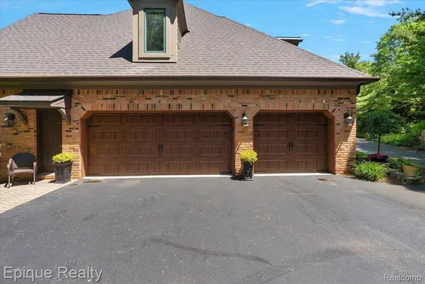 7662 Devins RDG, Village Of Clarkston, MI 48348