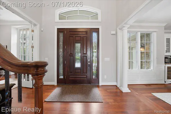 4312 Sashabaw RD, Waterford Charter Township, MI 48329