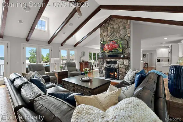791 Central DR, Lake Orion Village, MI 48362