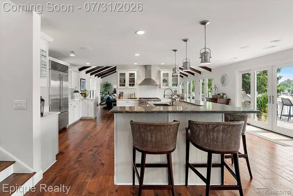 791 Central DR, Lake Orion Village, MI 48362