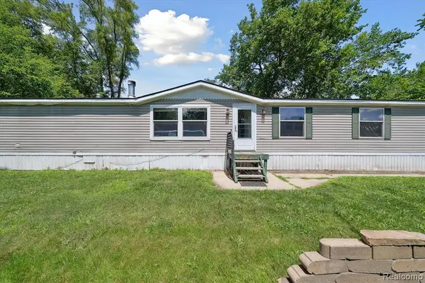 142 Cherry lane E Cherry lane Lane, Van Buren Twp, MI 48111