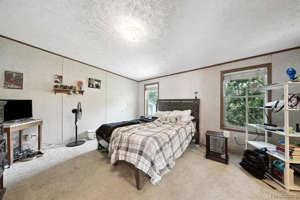 142 Cherry lane E Cherry lane Lane, Van Buren Twp, MI 48111