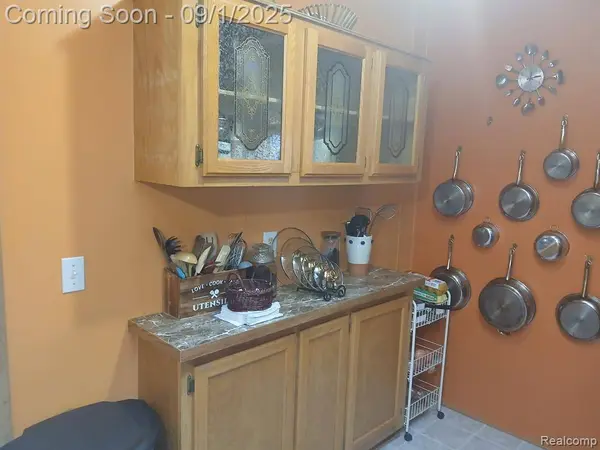 75 Carmell, Van Buren Twp, MI 48111