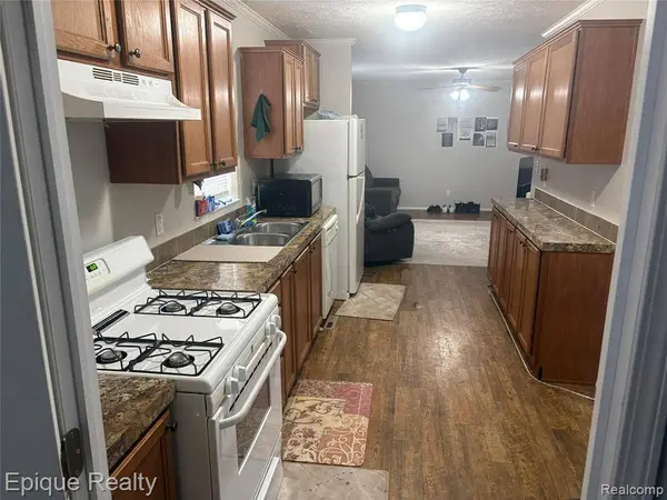 16031 Beech Daly Road, Taylor, MI 48180