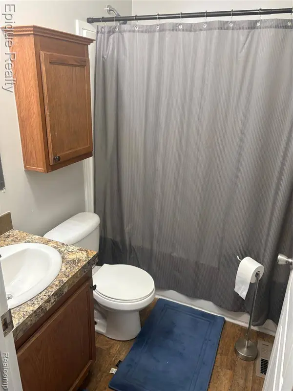 16031 Beech Daly Road, Taylor, MI 48180