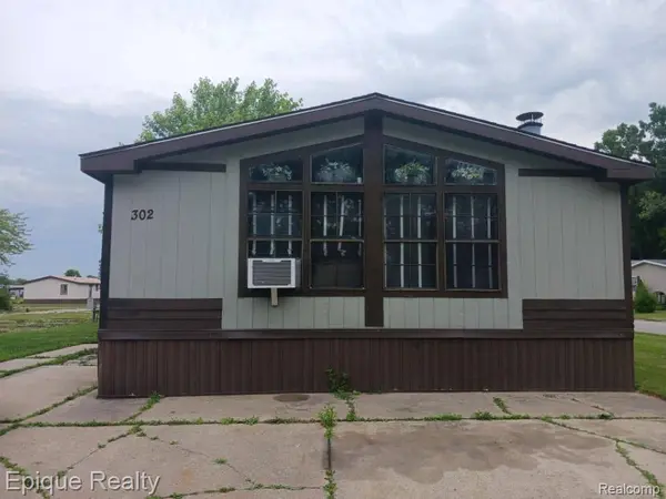 302 Rochford, Grand Blanc, MI 48507