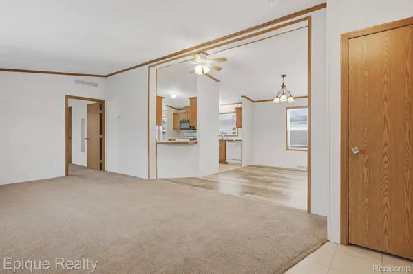 310 Greenwood, Wixom, MI 48393