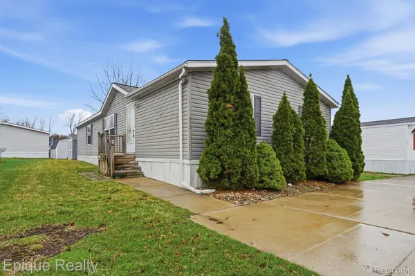 310 Greenwood, Wixom, MI 48393