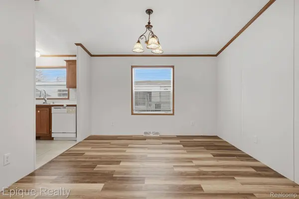 310 Greenwood, Wixom, MI 48393