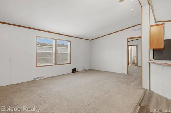 310 Greenwood, Wixom, MI 48393