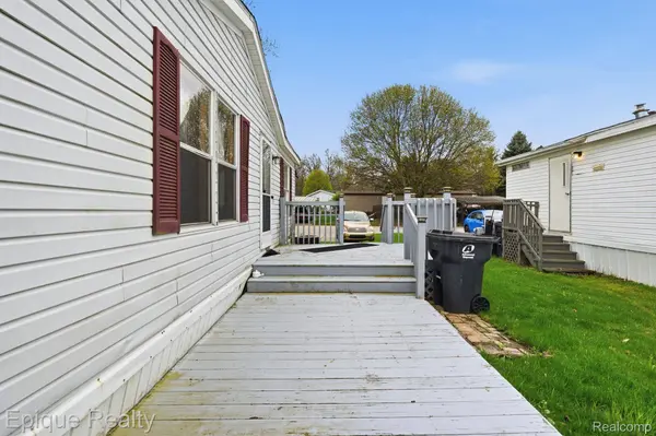 135 Hunters Rill DR, Lapeercity_lapeer, MI 48446