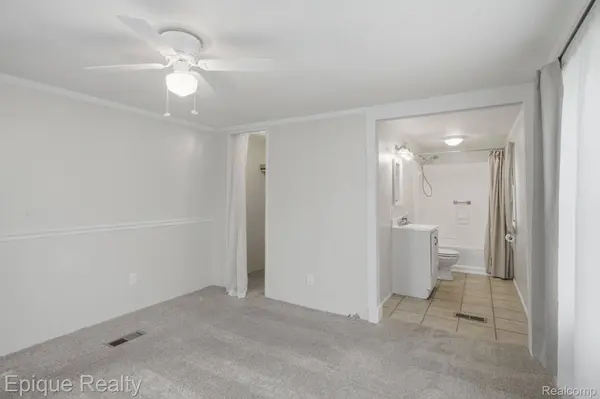 135 Hunters Rill DR, Lapeercity_lapeer, MI 48446
