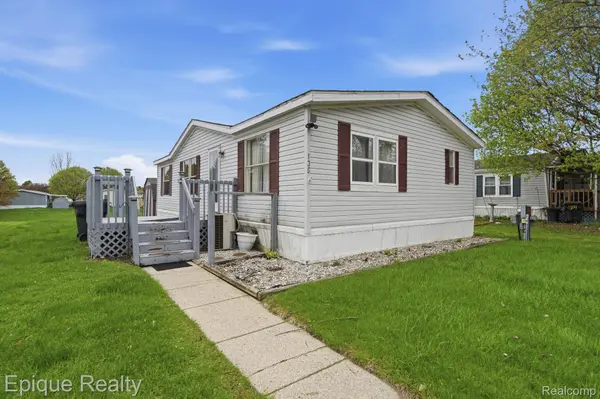 135 Hunters Rill DR, Lapeercity_lapeer, MI 48446