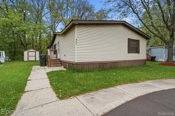 466 Turquoise DR, Northfield Township, MI 48189