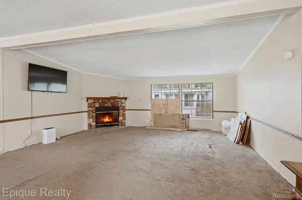 466 Turquoise DR, Northfield Township, MI 48189