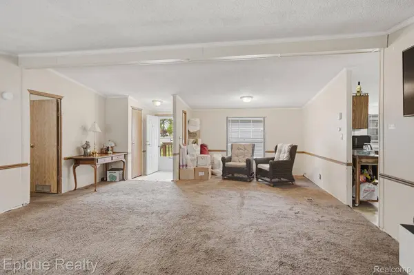 466 Turquoise DR, Northfield Township, MI 48189