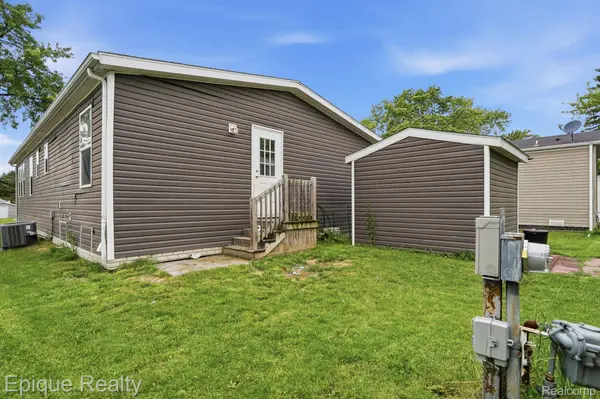 17107 Detroiter, Springfield Charter Township, MI 48350