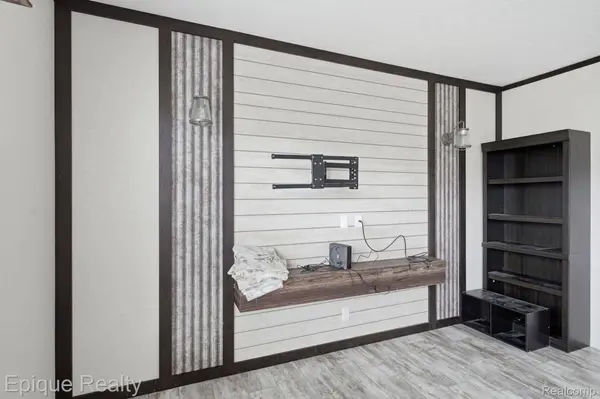 17107 Detroiter, Springfield Charter Township, MI 48350