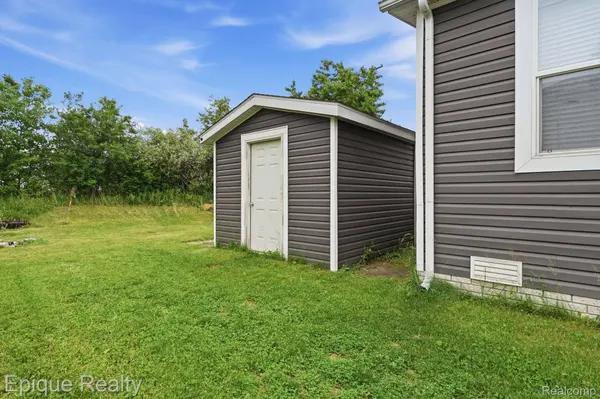 17107 Detroiter, Springfield Charter Township, MI 48350