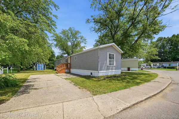 6255 Lake DR, Ypsilanti Charter Township, MI 48197