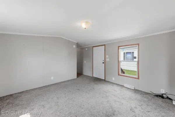 17121 Julie DR, Springfield Charter Township, MI 48350